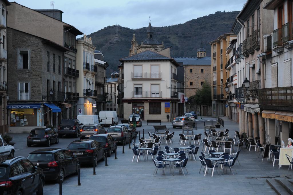 Venecia Bed&Breakfast Villafranca del Bierzo Kültér fotó