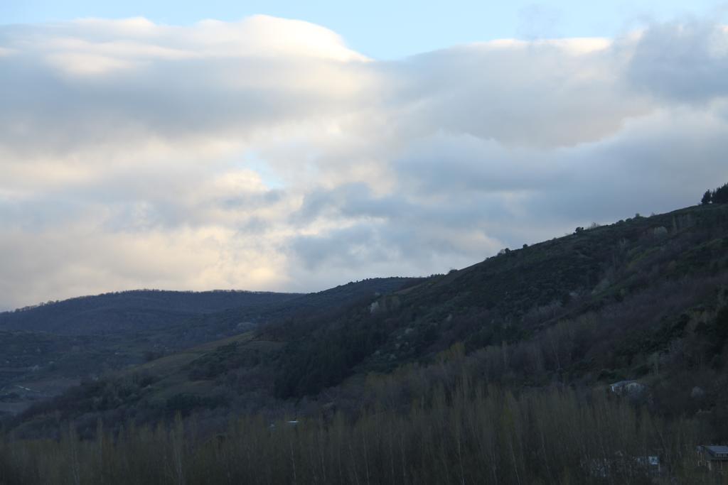 Venecia Bed&Breakfast Villafranca del Bierzo Kültér fotó