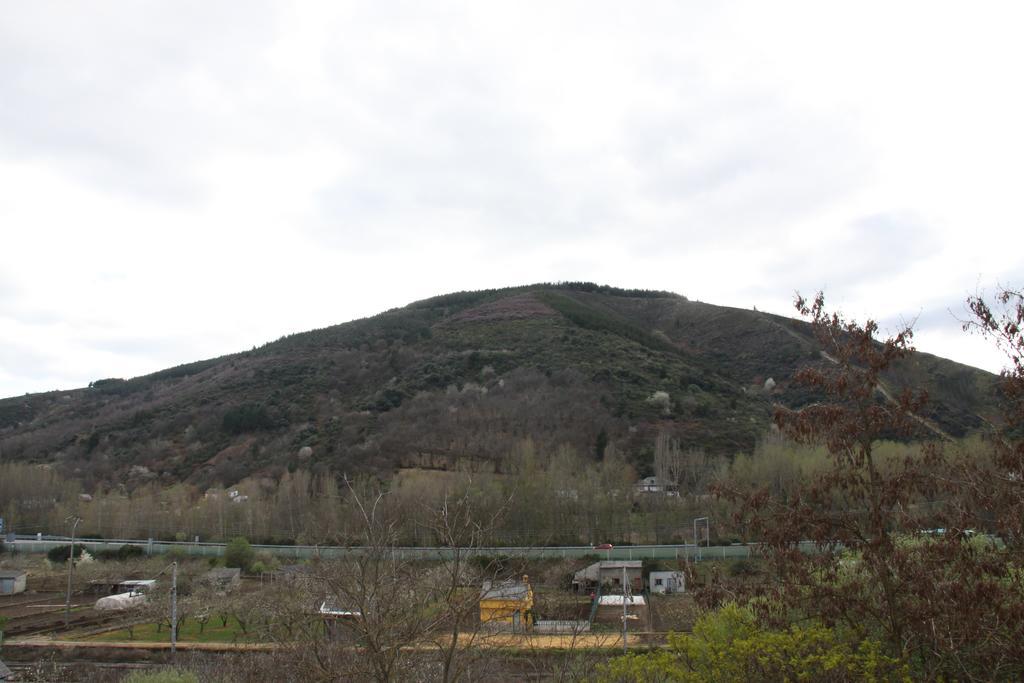 Venecia Bed&Breakfast Villafranca del Bierzo Kültér fotó